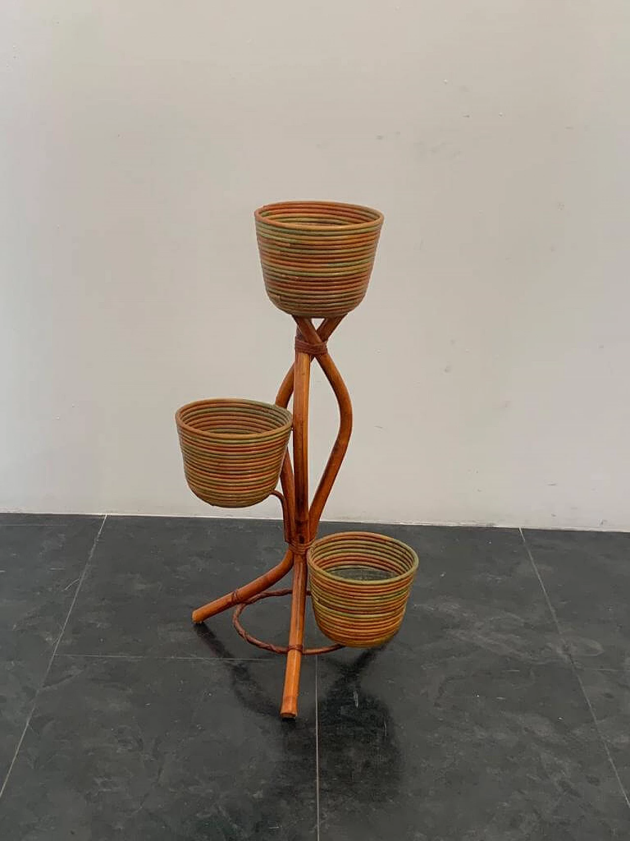 Wicker and polychrome bamboo vase tripod, 1960s 1