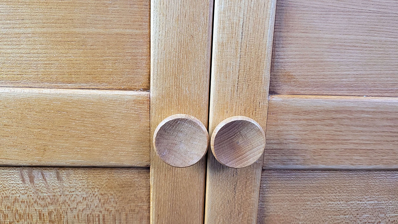 Ercol sideboard in elm and beech, 1960s 20