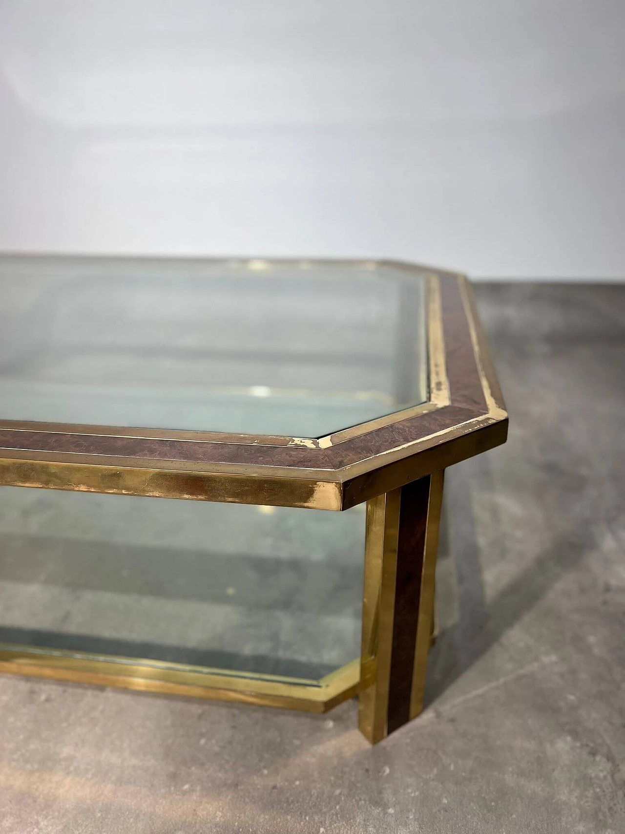Small table in briarwood and brass with glass top, 1970s 3
