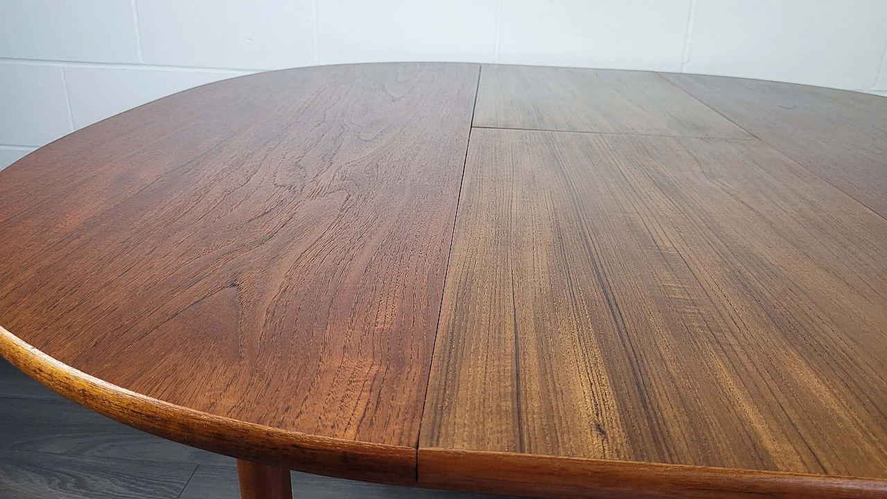Extendable Dalescraft dining table by Malcolm David Walker, 1960s 20