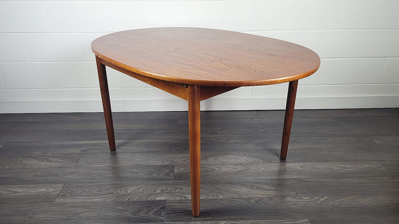 Extendable Dalescraft dining table by Malcolm David Walker, 1960s 24