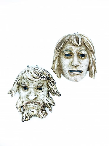 Coppia di maschere in terracotta di Roberto Rigon, anni '80