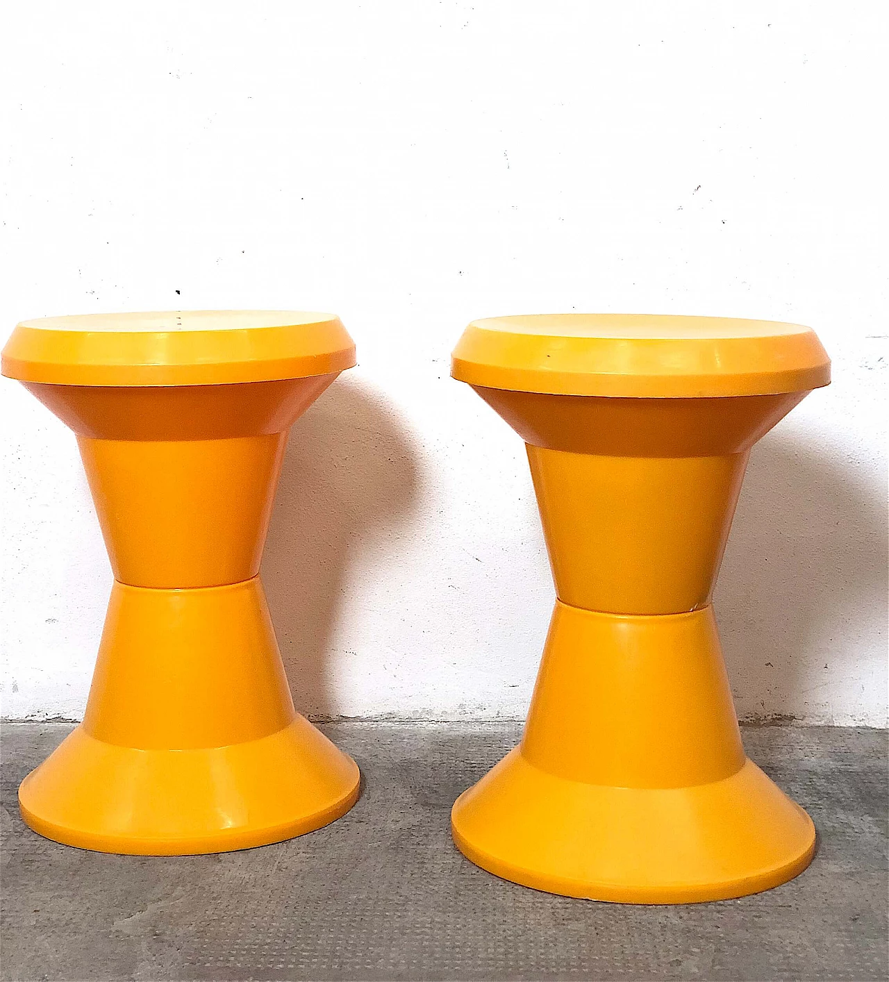 Pair of Diablo stools by Giganplast, 1970s 3