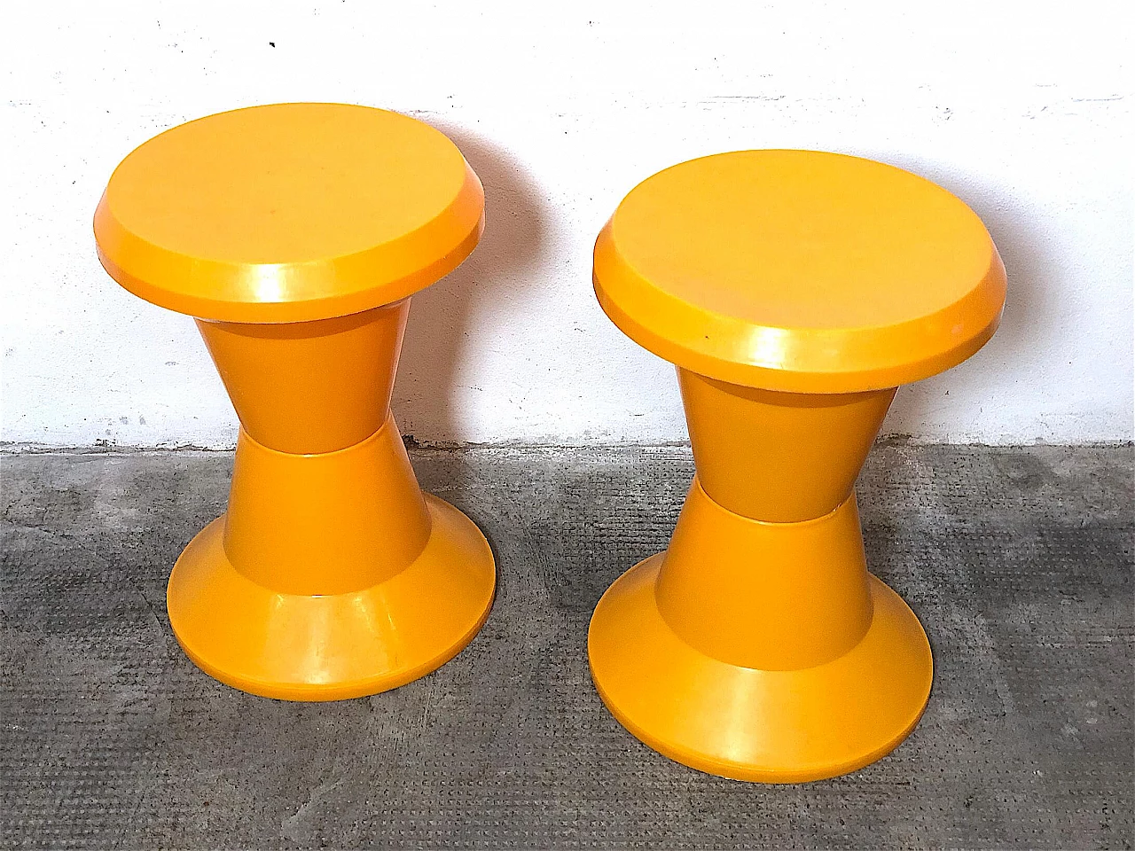 Pair of Diablo stools by Giganplast, 1970s 4