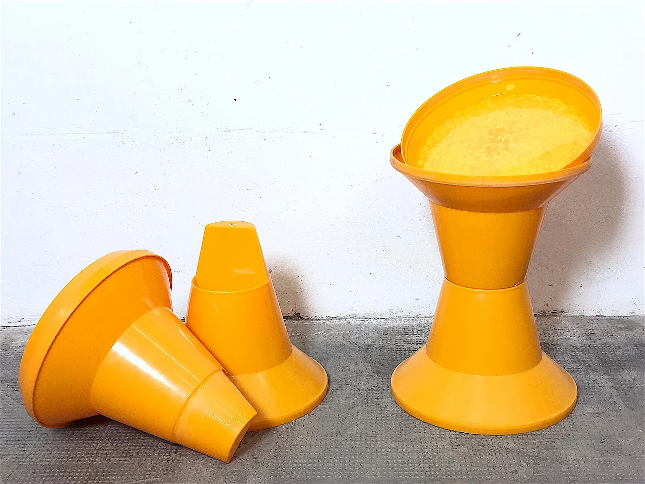 Pair of Diablo stools by Giganplast, 1970s 5