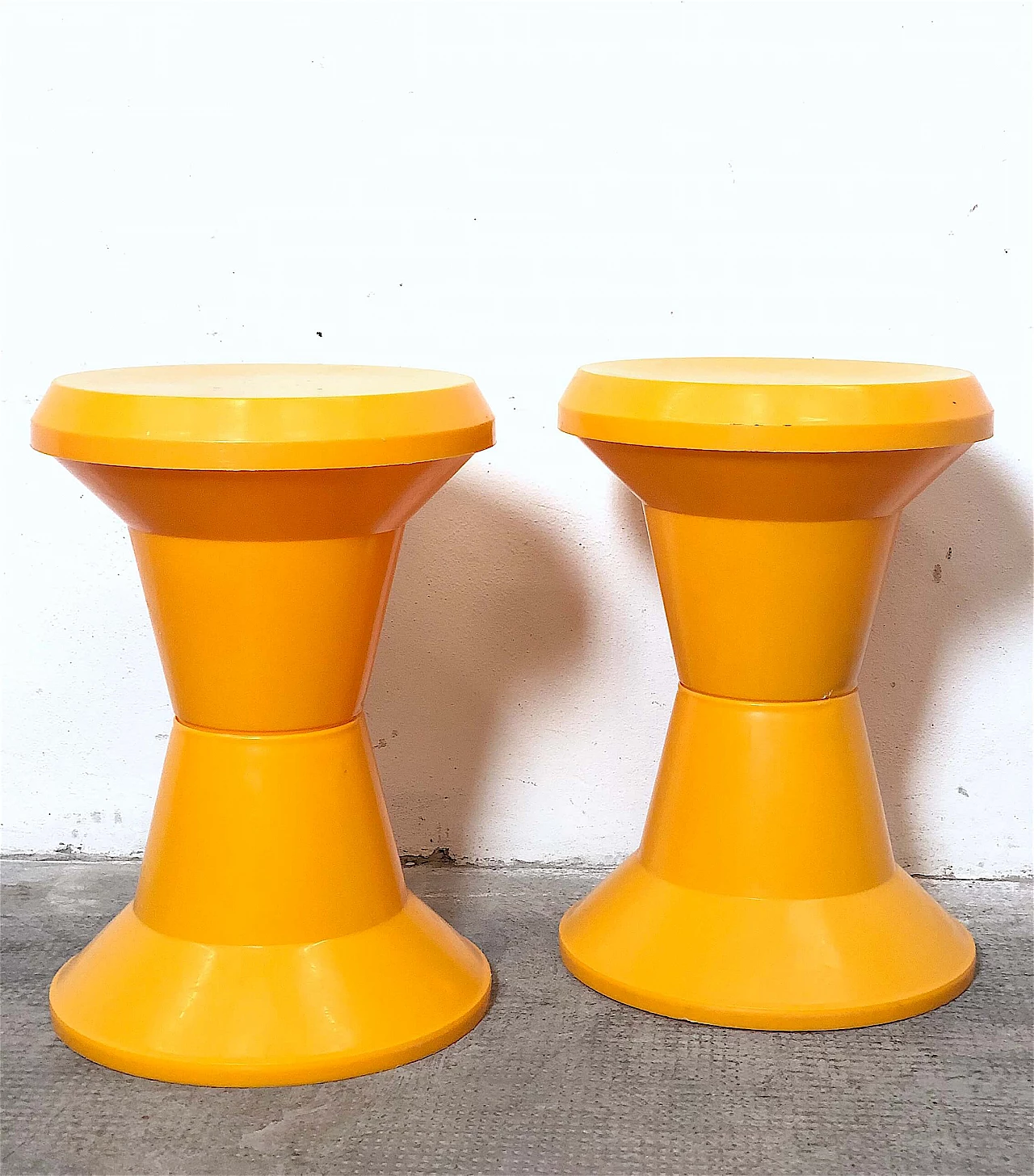 Pair of Diablo stools by Giganplast, 1970s 9