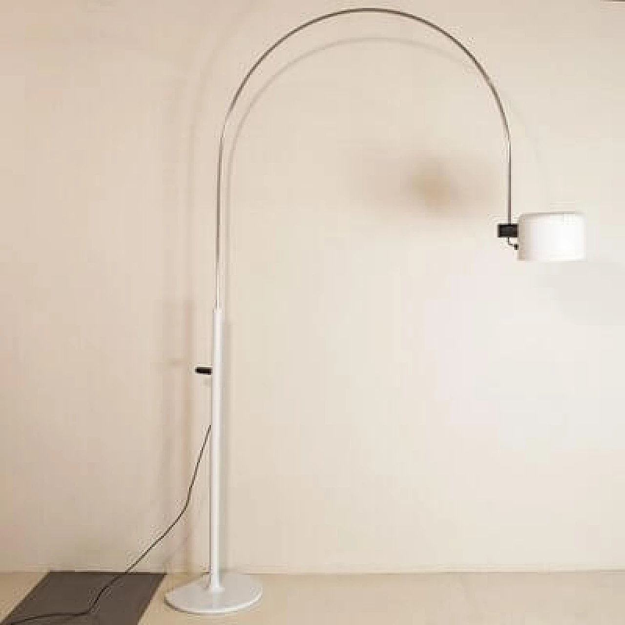 Floor lamp by Joe Colombo for Oluce, 1970s 1