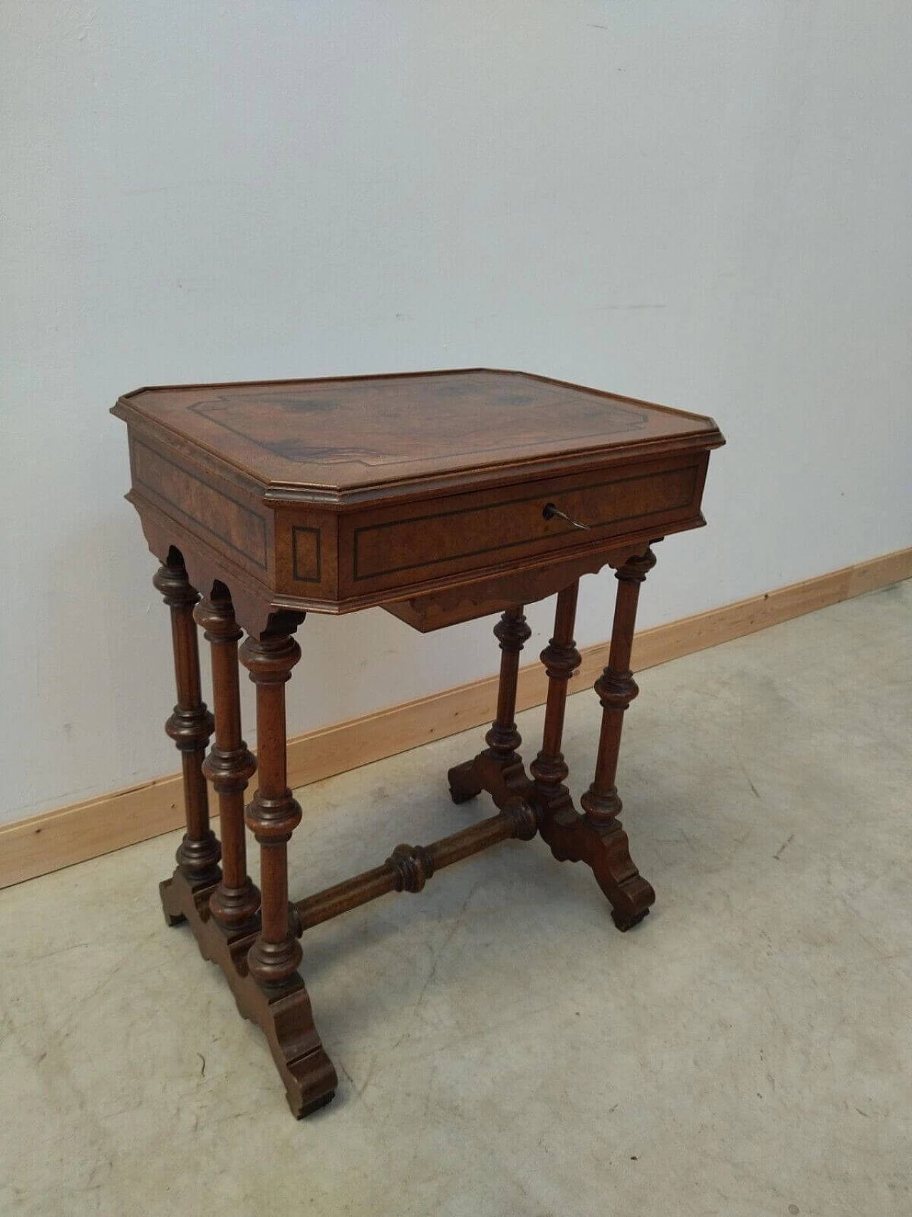 Walnut and briar work table, late 19th century 2