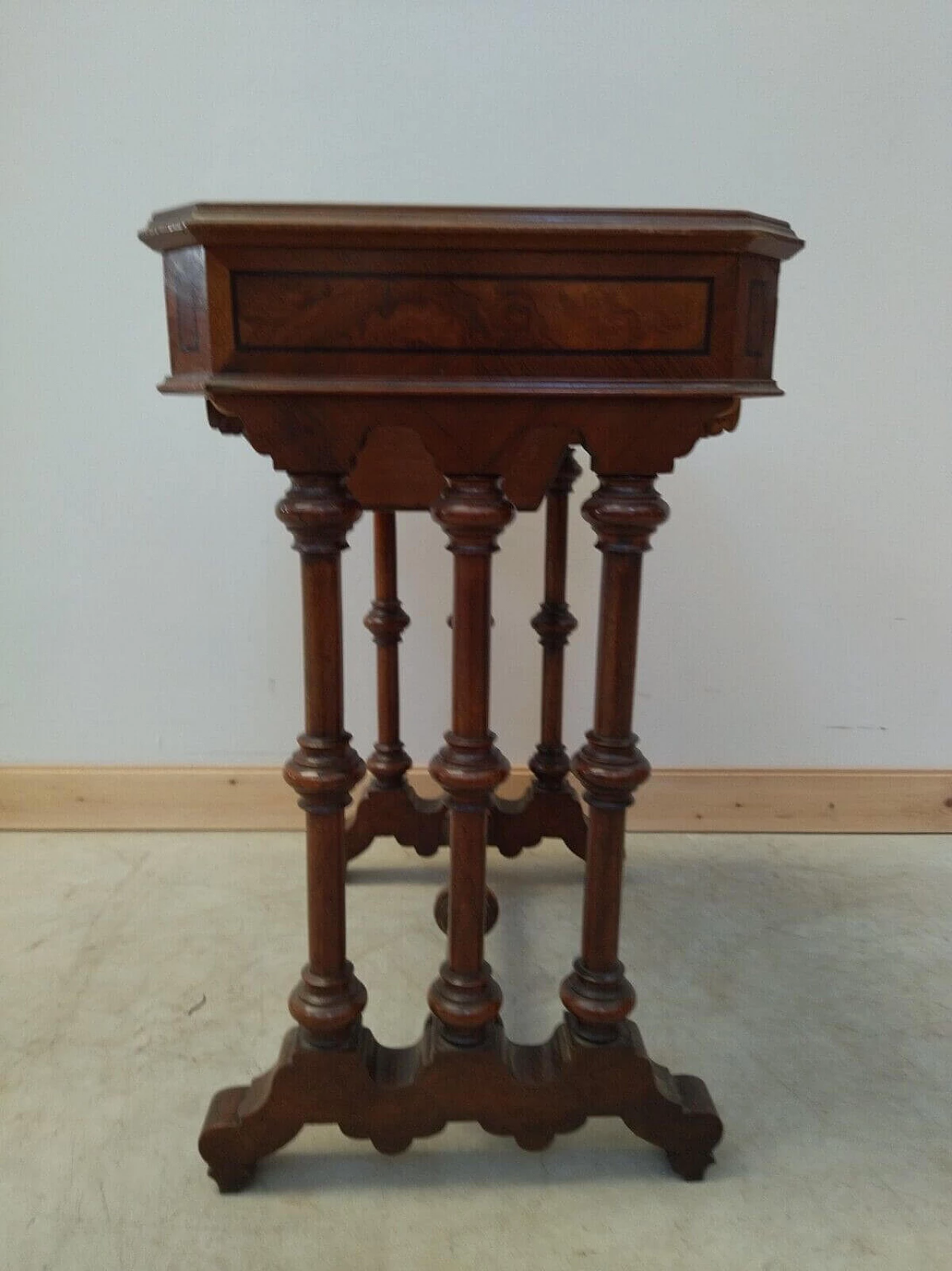Walnut and briar work table, late 19th century 11