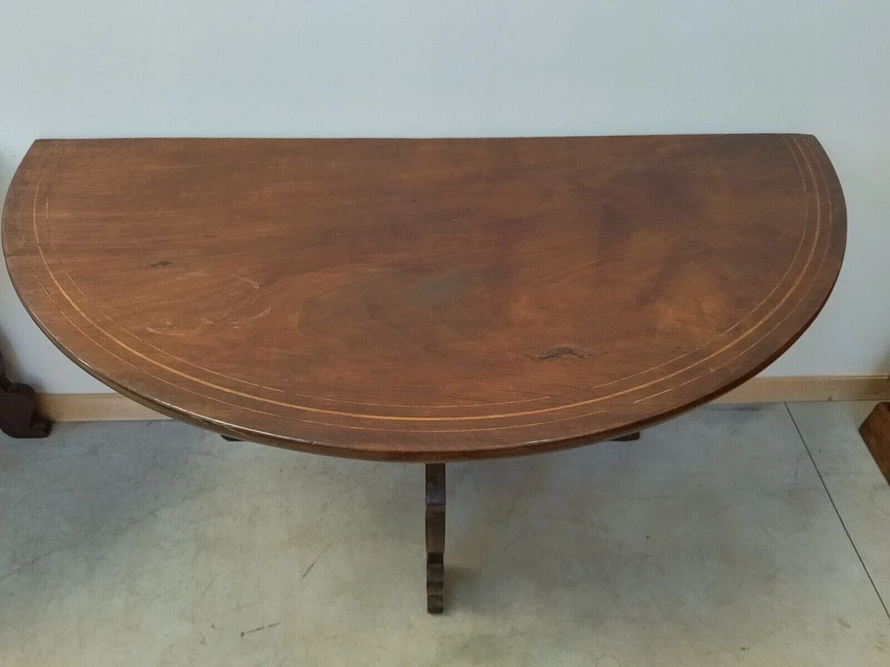 Pair of walnut fretted consoles, late 19th century 4