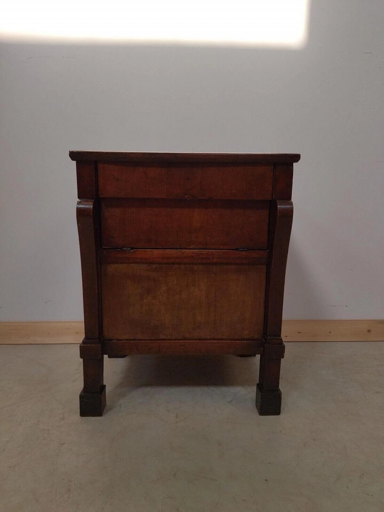 Empire bedside table with braces, early 19th century 12