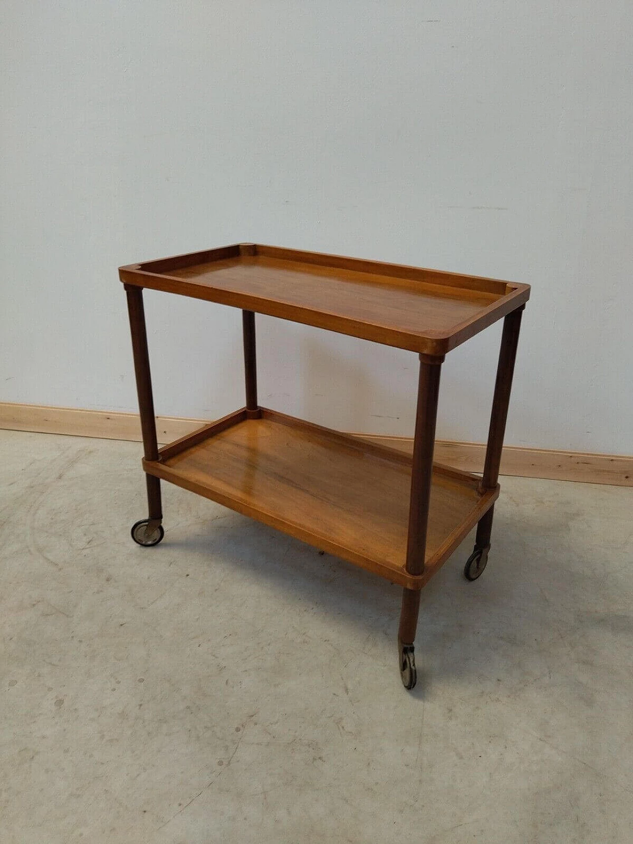 Walnut food trolley, mid-19th century 10