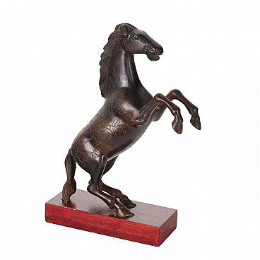 Scultura cinese di cavallo rampante in bronzo