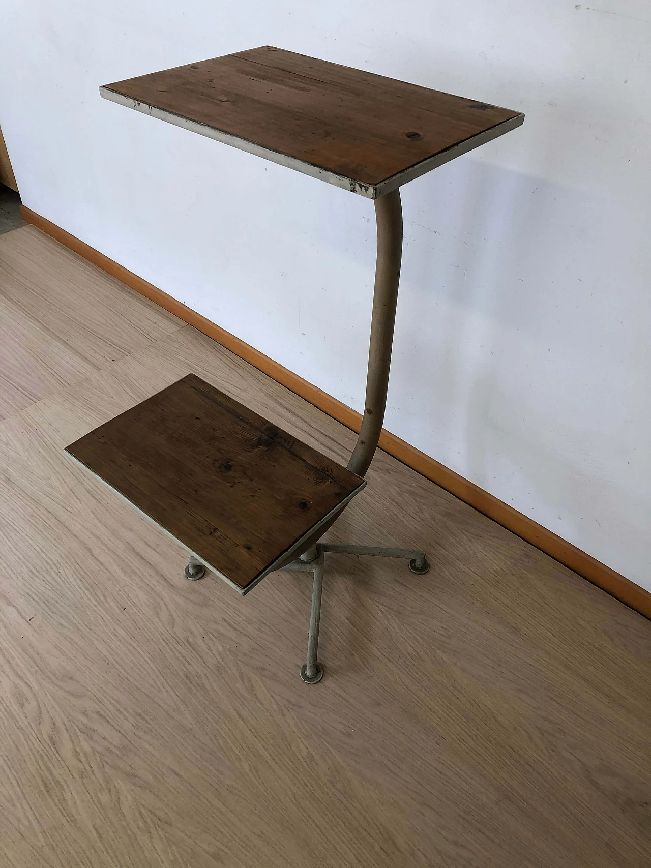 Iron frame with wooden shelves, 1950s 7