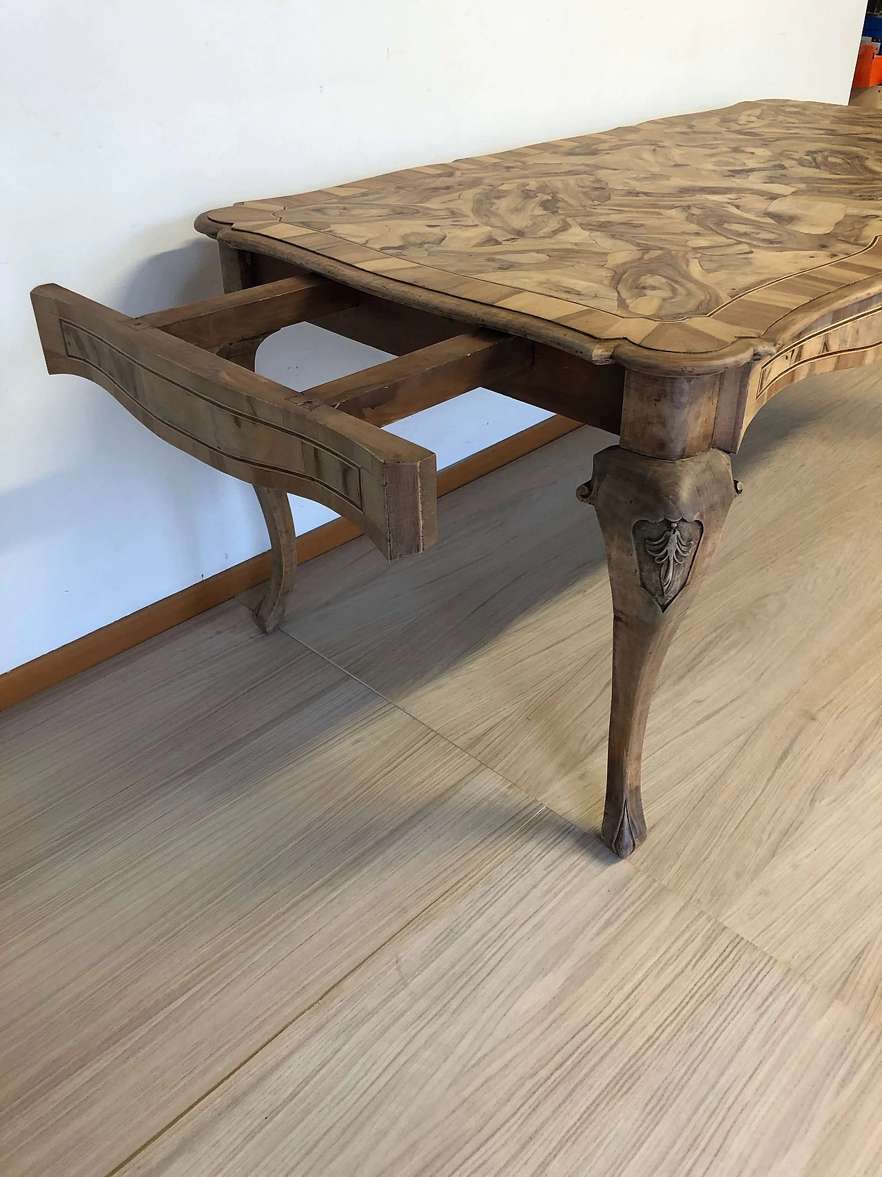 Walnut-root veneered table, 1940s 6