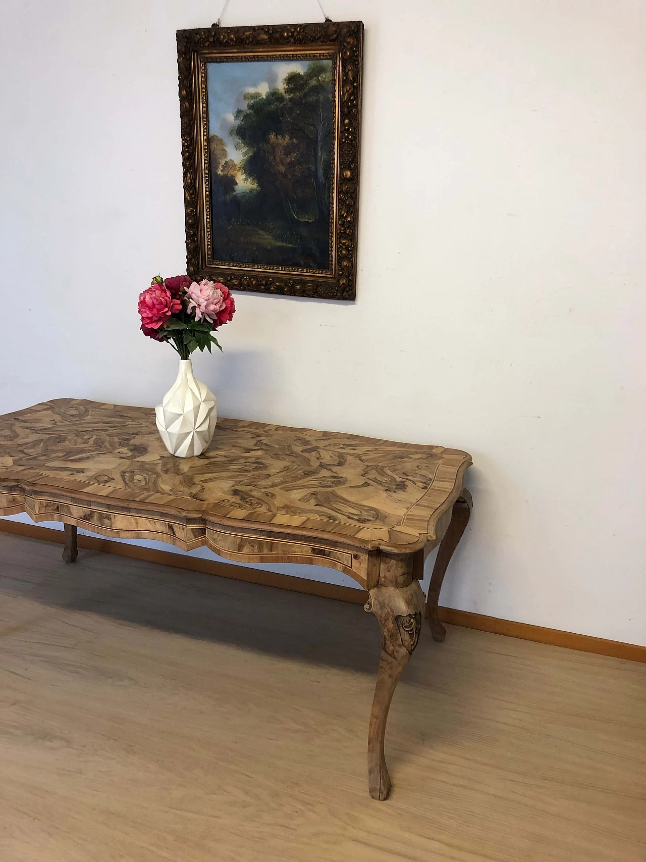Walnut-root veneered table, 1940s 8