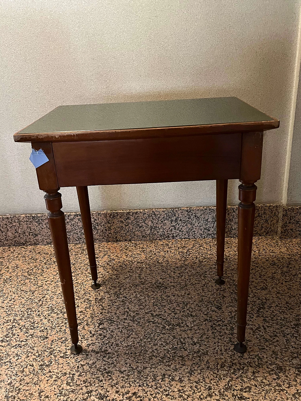 Tavolino in legno con piano in vetro, inizio '900 8