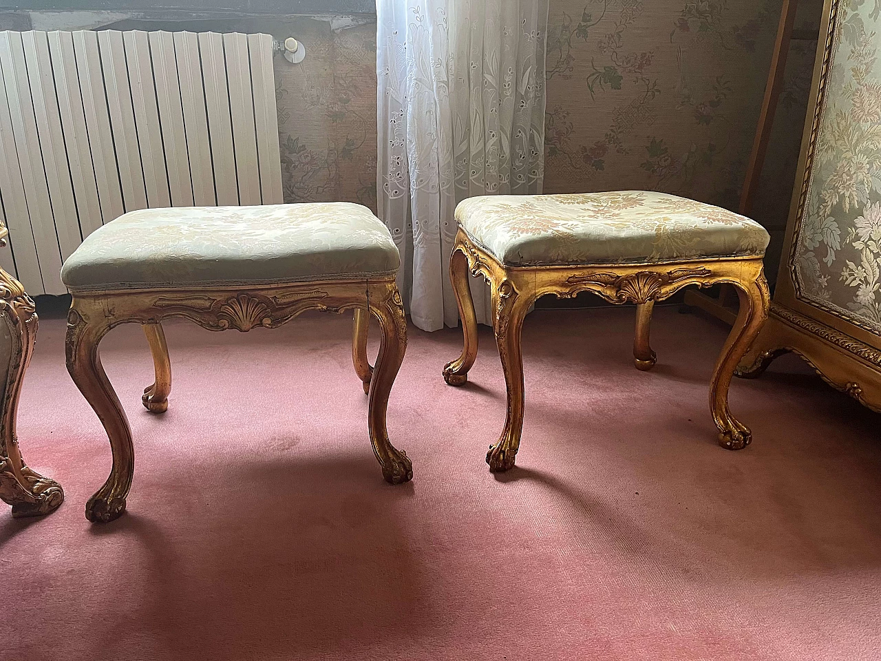 Pair of Venetian Baroque style stools, early 20th century 1