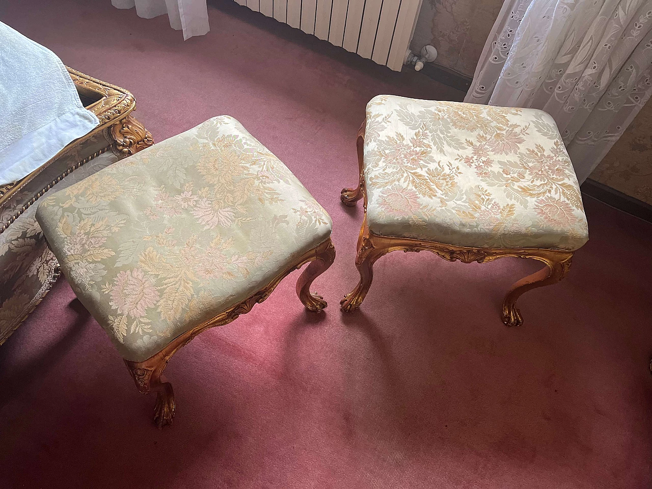 Pair of Venetian Baroque style stools, early 20th century 5