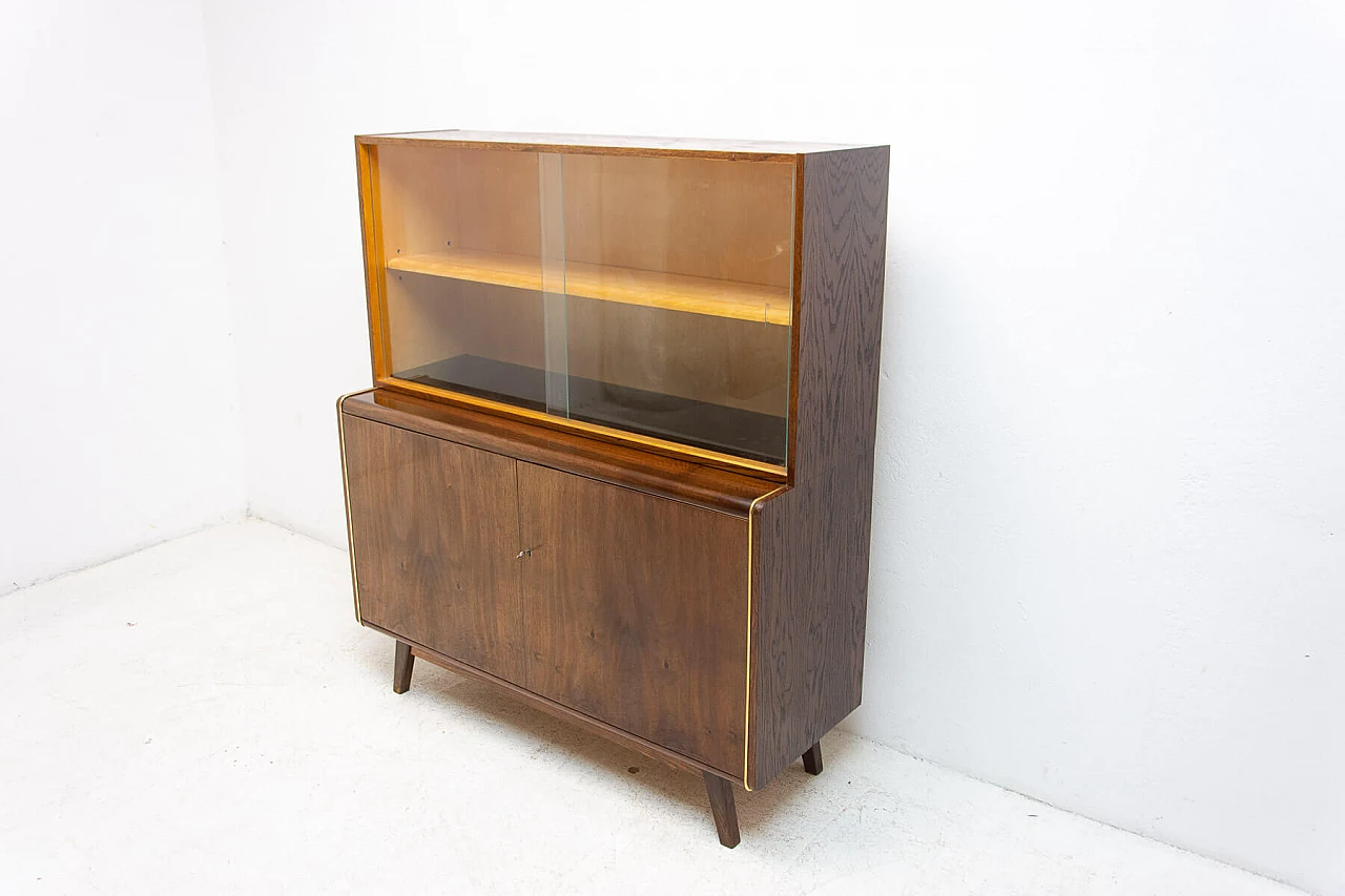 Libreria in noce di Hubert Nepozitek e Bohumil Landsman per Jitona, anni '60 5