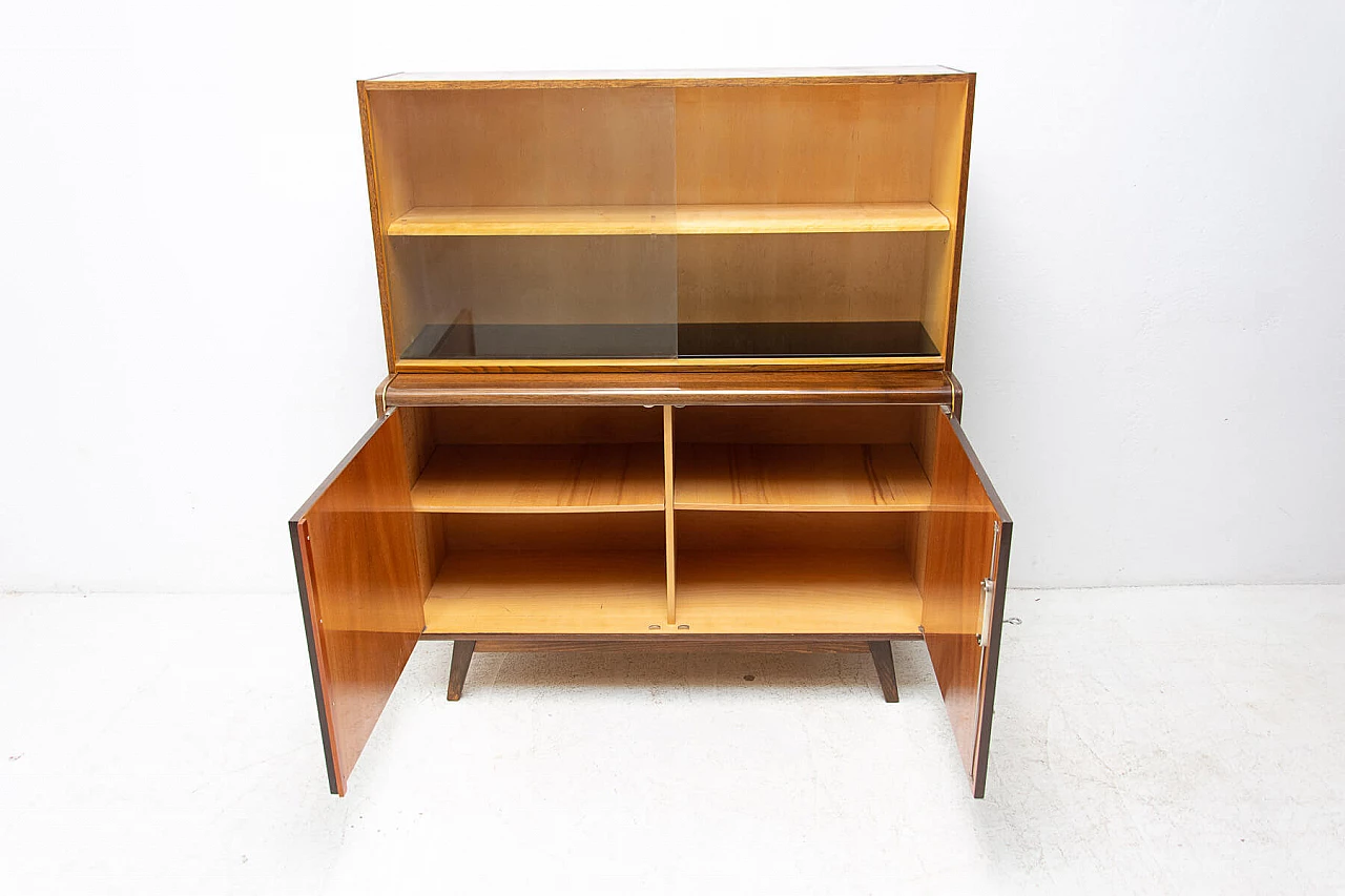 Libreria in noce di Hubert Nepozitek e Bohumil Landsman per Jitona, anni '60 9