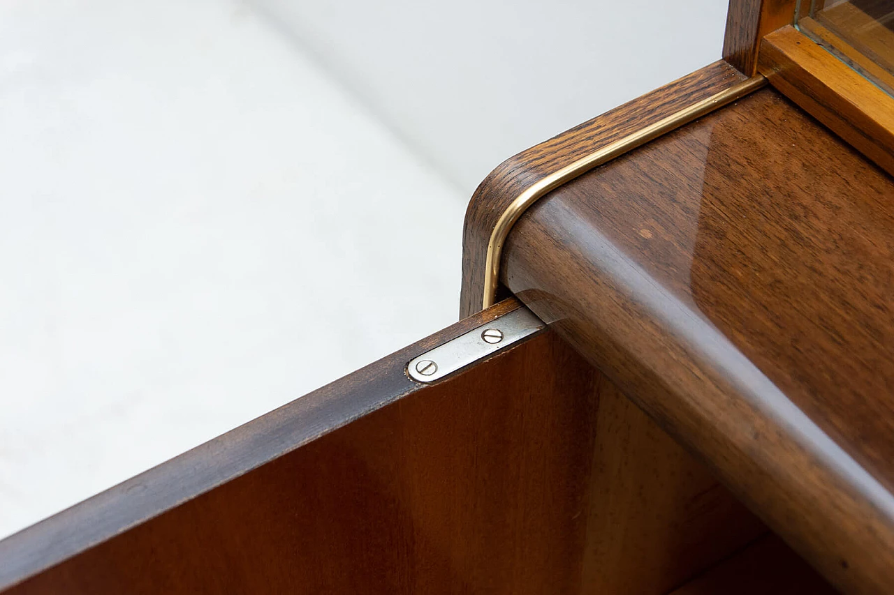 Libreria in noce di Hubert Nepozitek e Bohumil Landsman per Jitona, anni '60 12