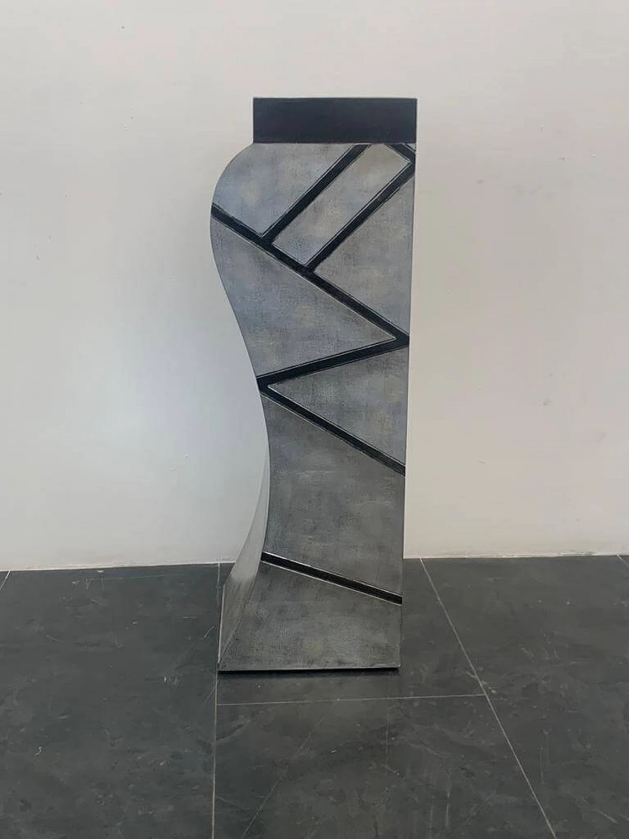 Patinated silver leaf pedestal with black lacquered engraved lines, 1960s 7