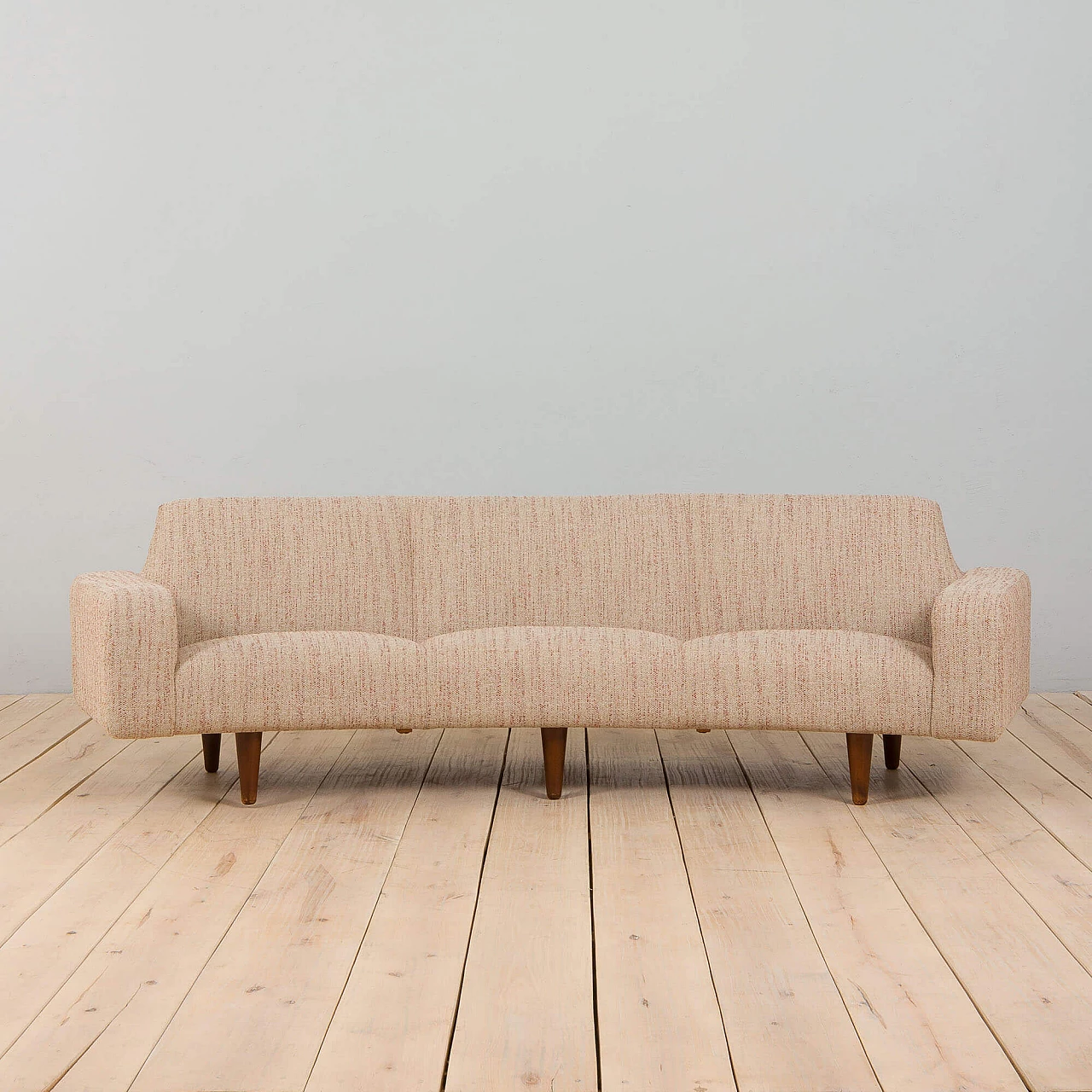 Banana curved sofa by Illum Wikkelsø for Aarhus Polstermøbelfabrik, 1970s 3