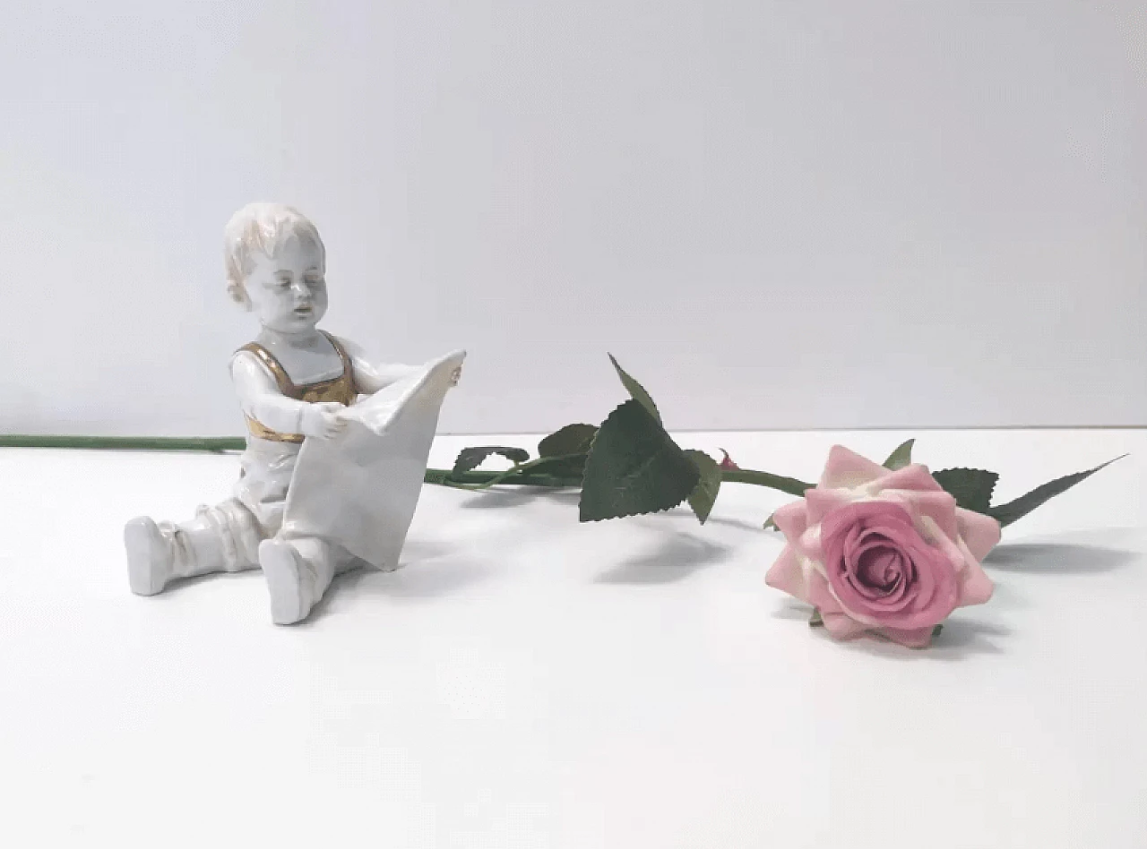 Child reading in Capodimonte ceramic and gold, 1960s 2