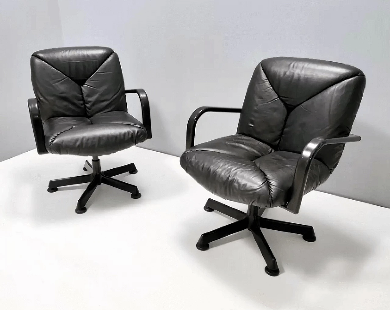 Pair of leather office chairs by Vico Magistretti for ICF Design, 1978 3