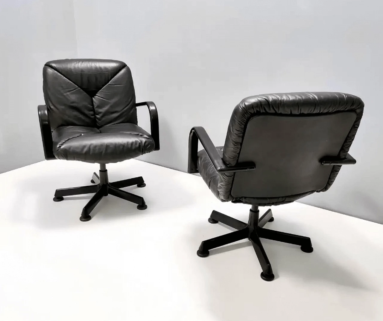 Pair of leather office chairs by Vico Magistretti for ICF Design, 1978 4