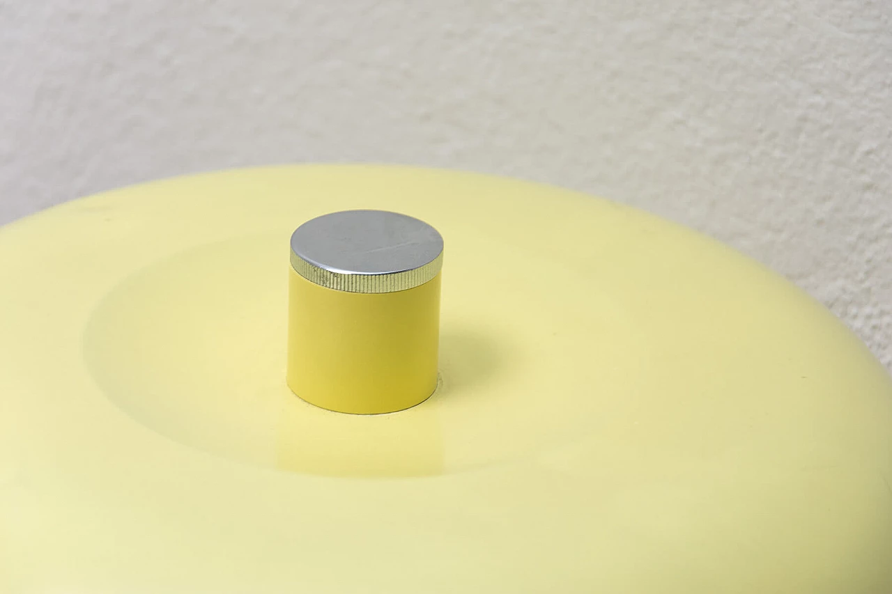 Yellow mushroom-shaped desk lamp, 1960s 7