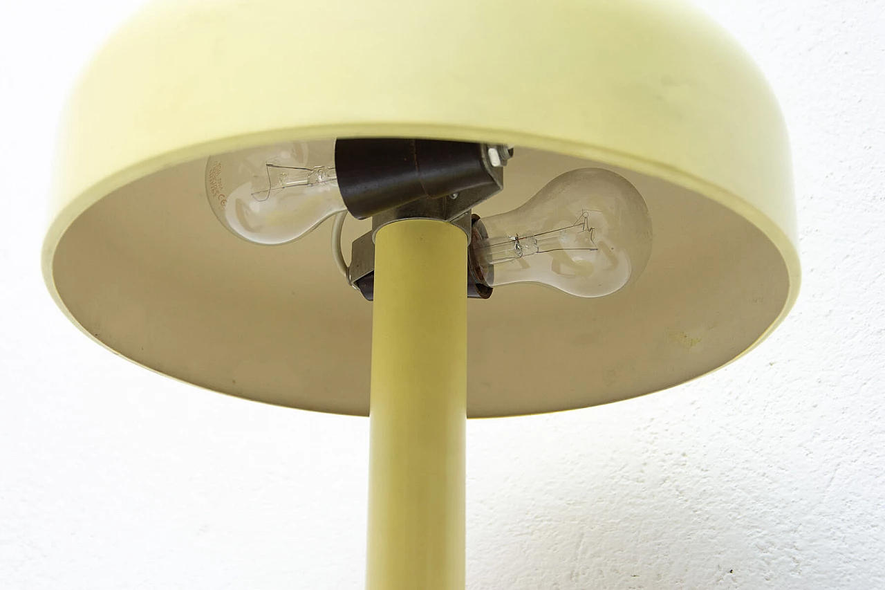 Yellow mushroom-shaped desk lamp, 1960s 10