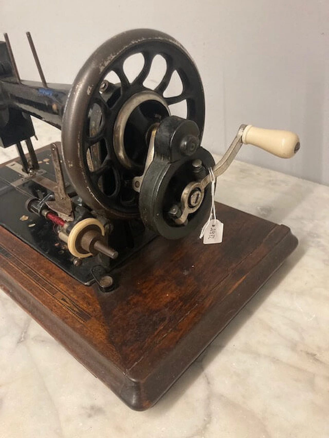 Tabletop sewing machine with mother-of-pearl inlays, late 19th century 2