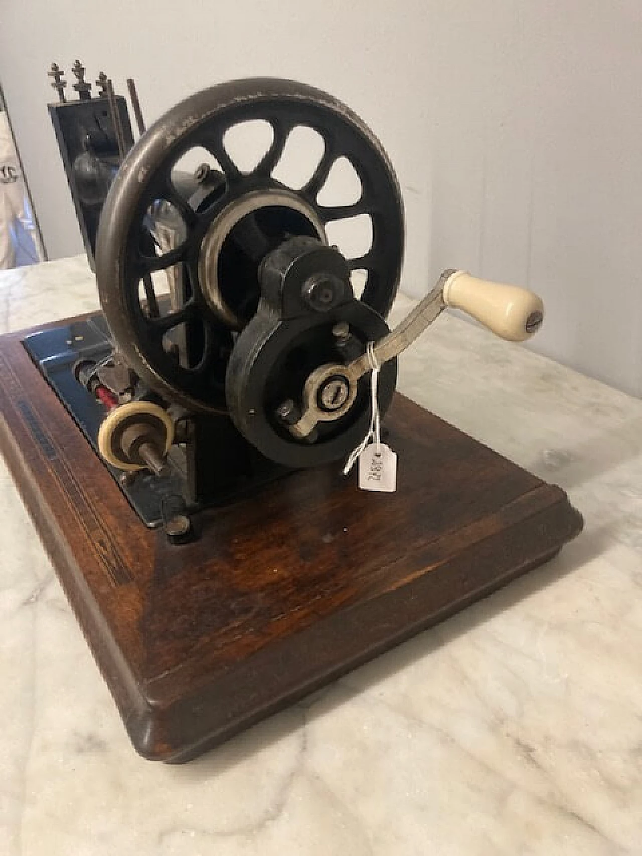 Tabletop sewing machine with mother-of-pearl inlays, late 19th century 4