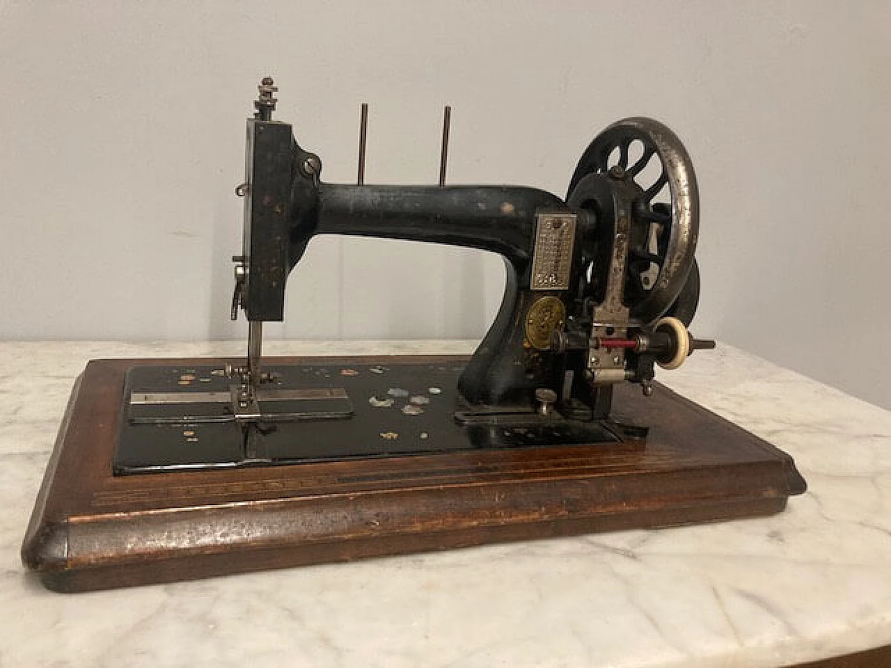 Tabletop sewing machine with mother-of-pearl inlays, late 19th century 9