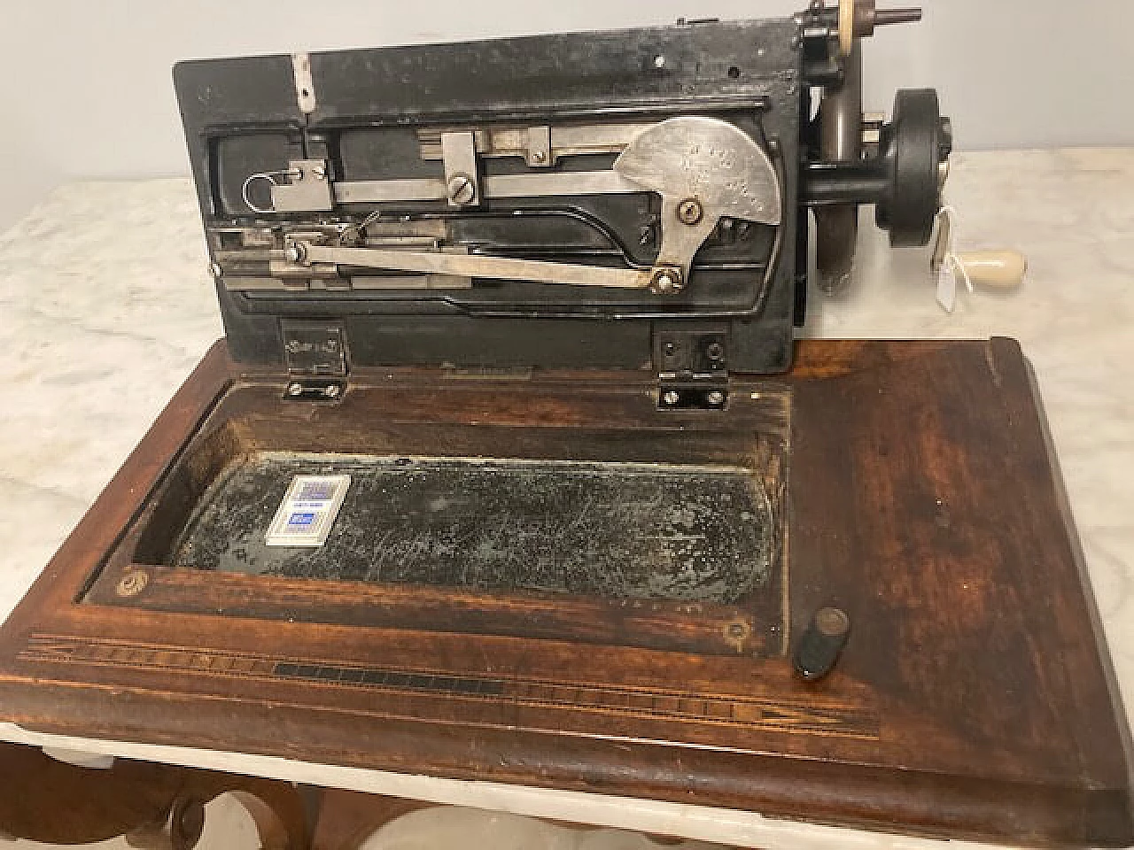 Tabletop sewing machine with mother-of-pearl inlays, late 19th century 15