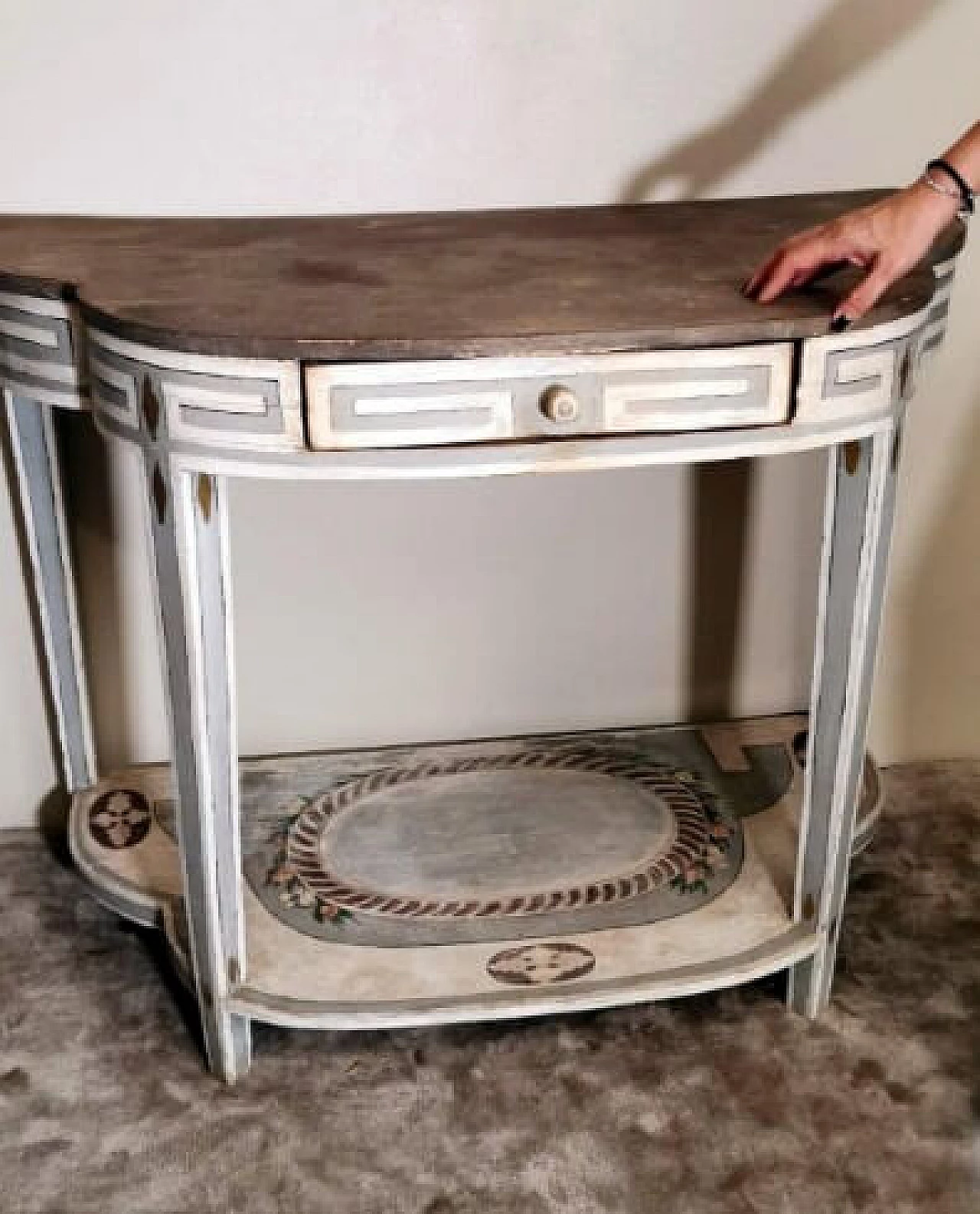 White lacquered wood console in Louis XV style, late 18th century 19