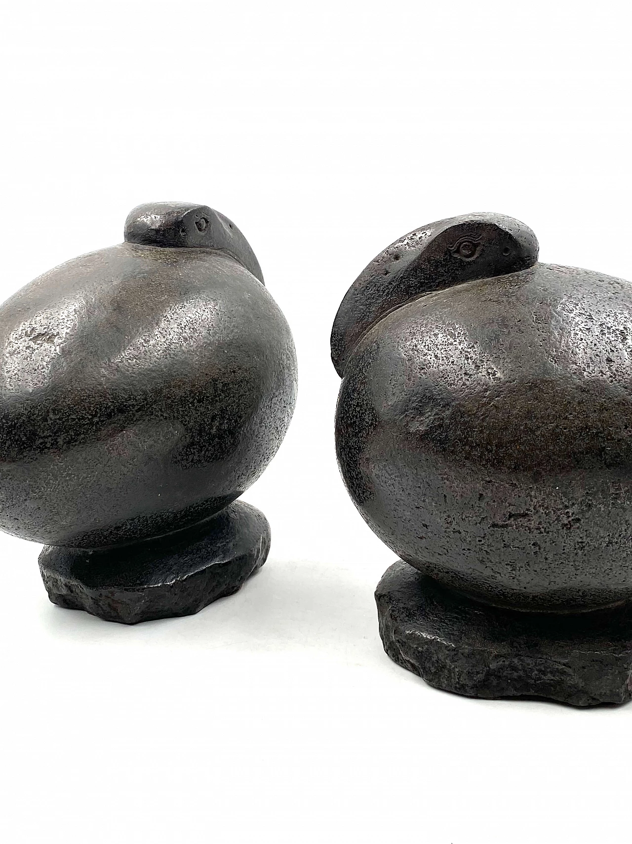 Pair of ovoid basalt ibis bird sculptures, early 20th century 32
