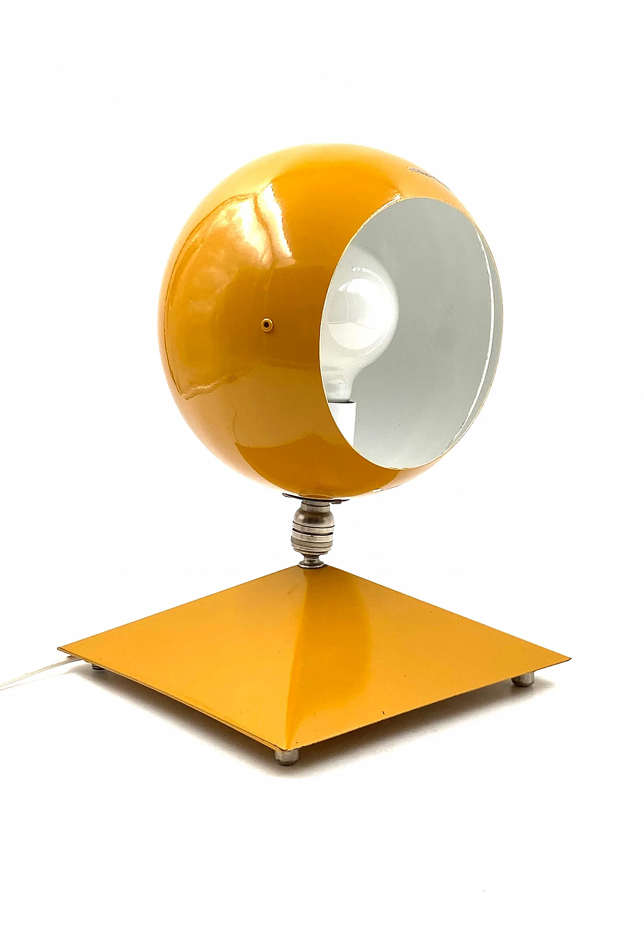 Eyeball yellow table lamp, 1970s 6