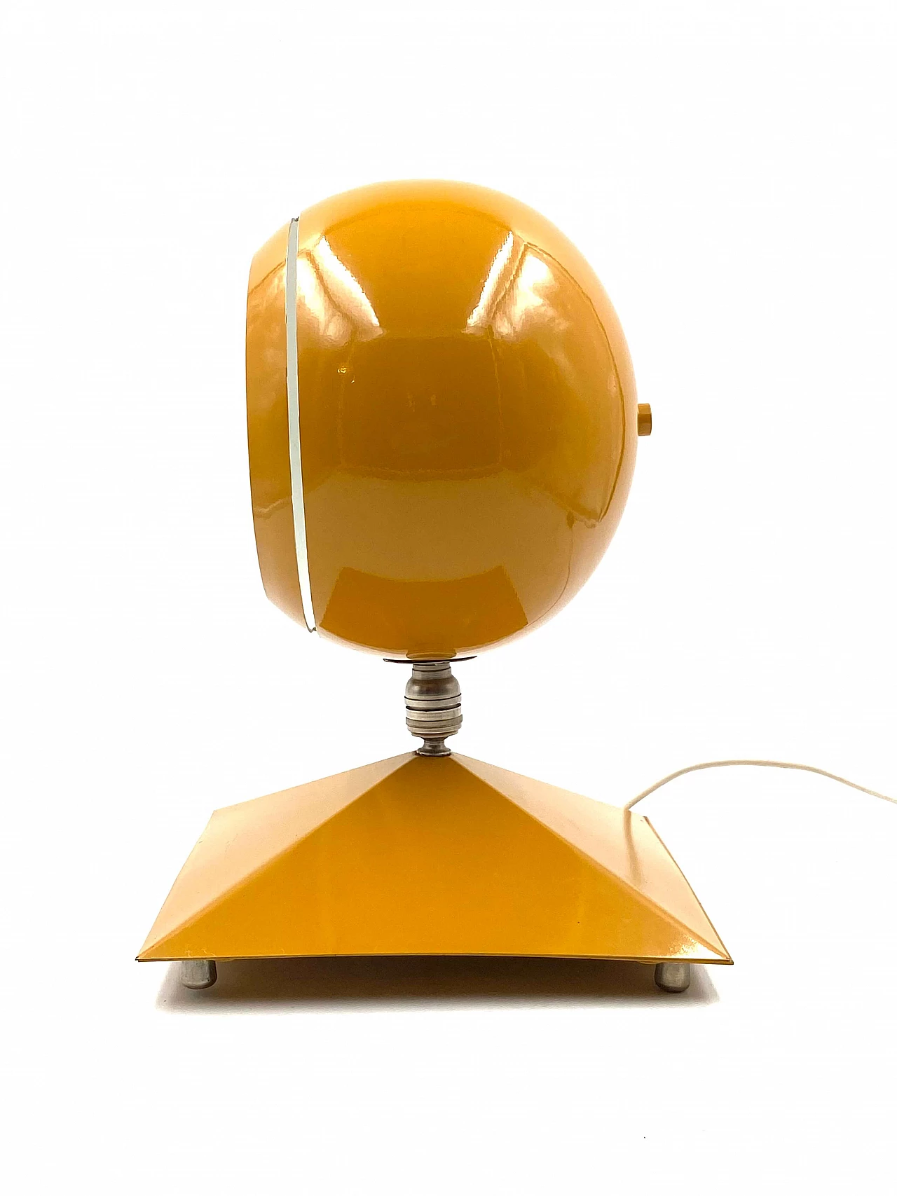 Eyeball yellow table lamp, 1970s 9