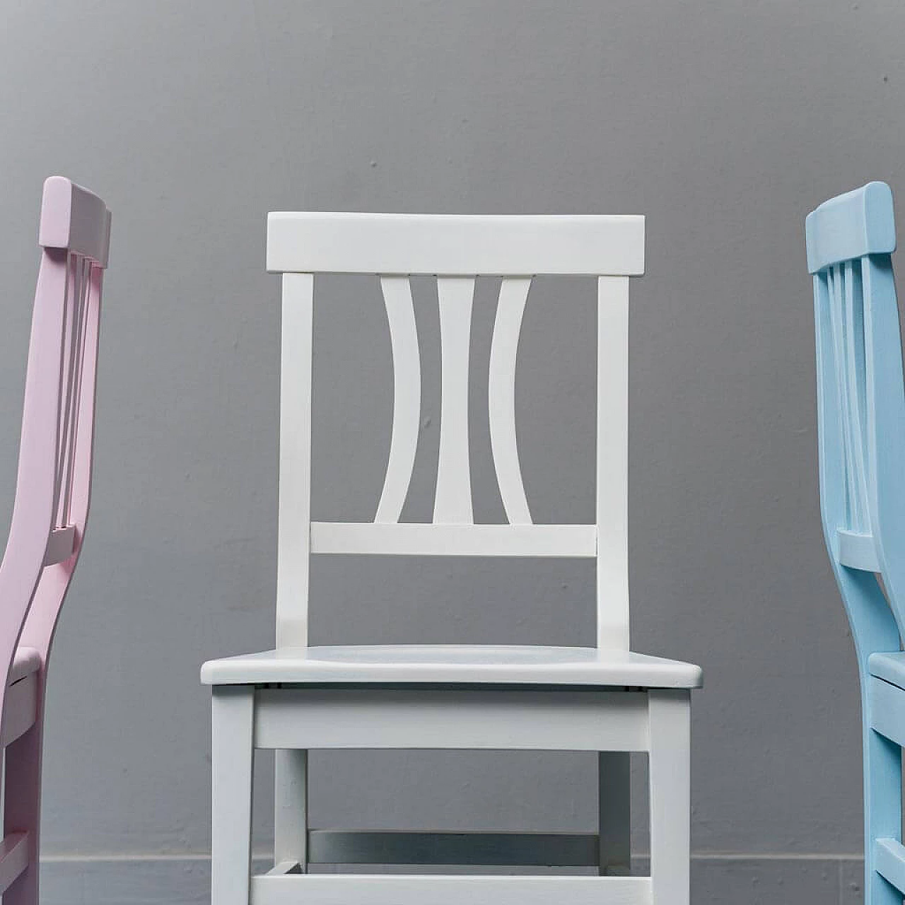4 Colored wood chairs, 1950s 4