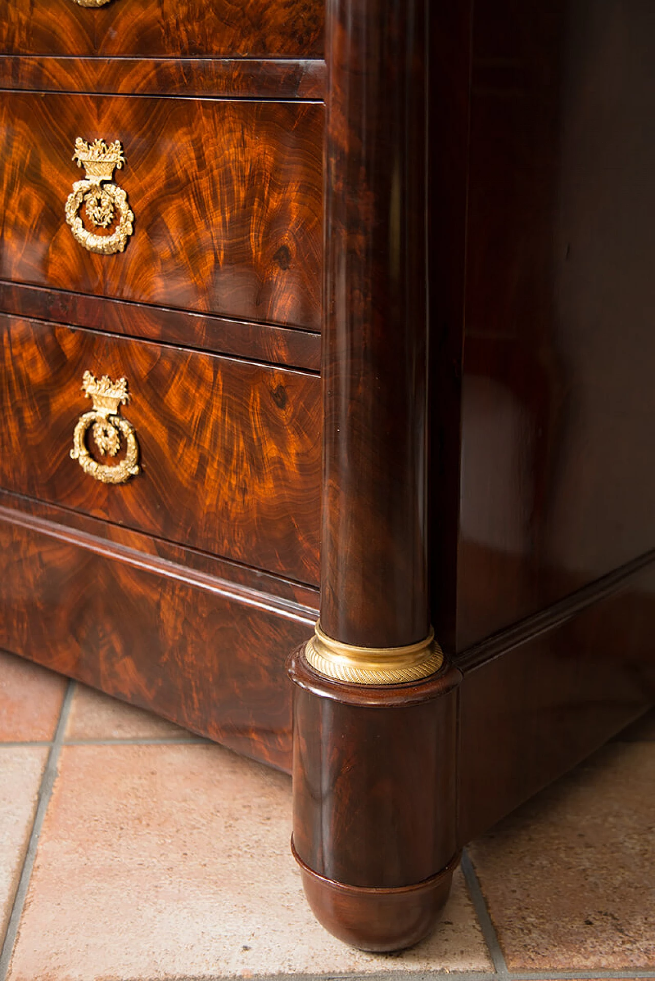 Empire-style mahogany feather chest of drawers, 19th century 4
