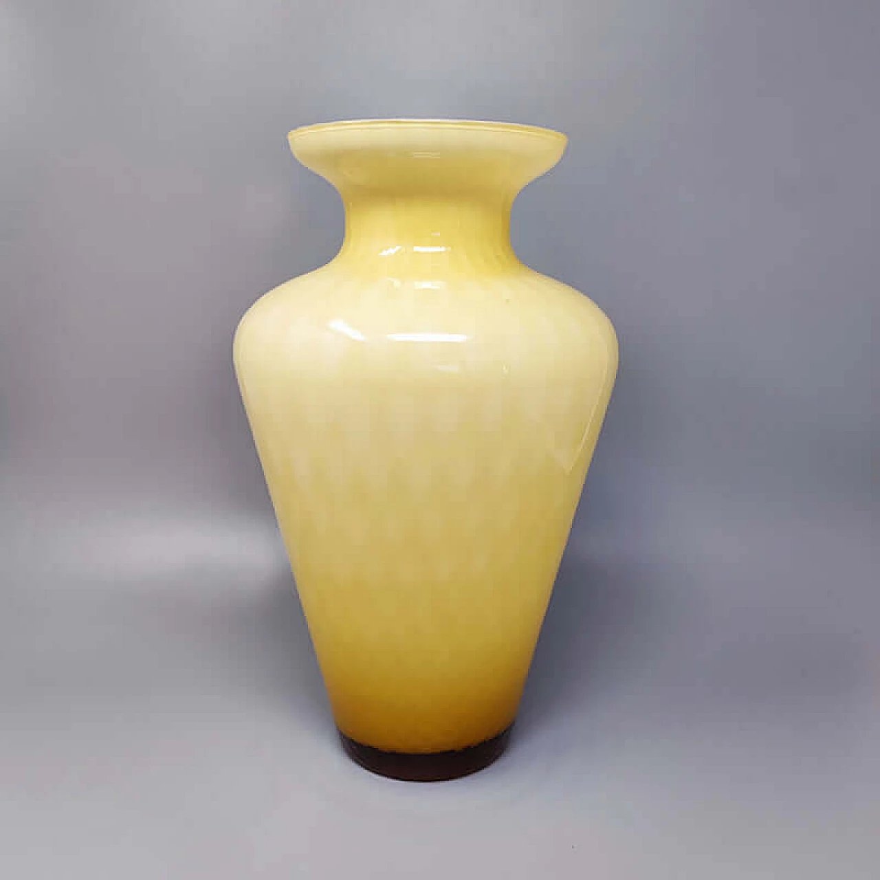 Vaso in vetro di Murano beige, anni '60 2