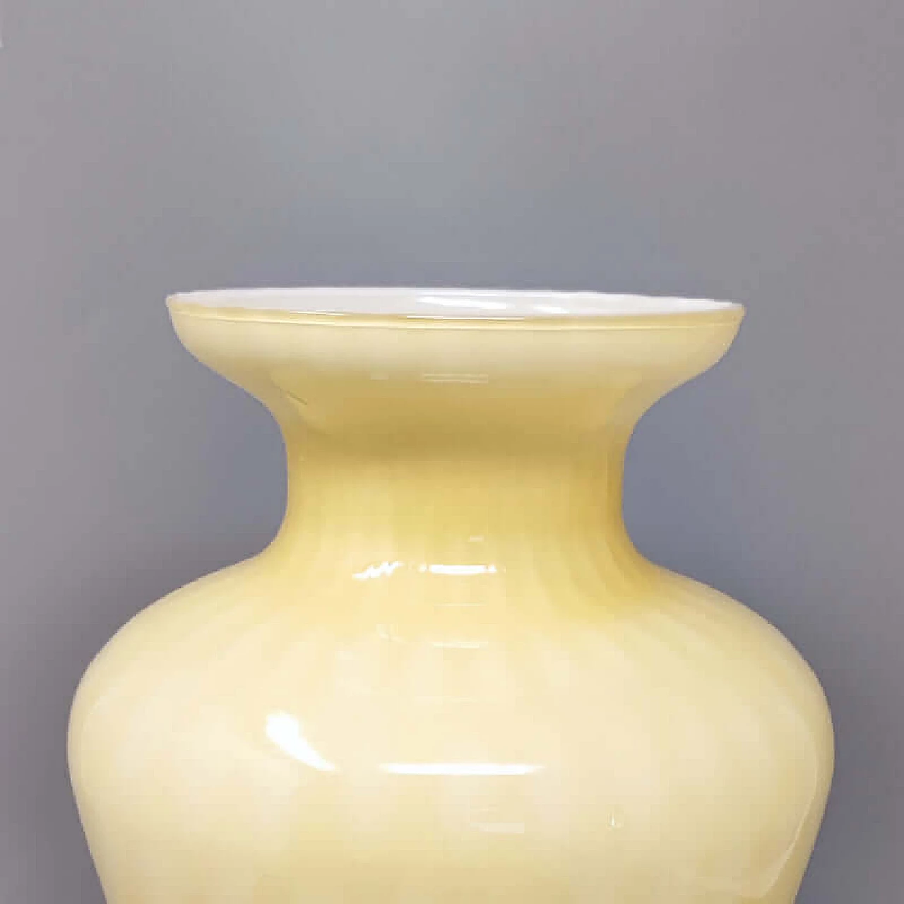 Vaso in vetro di Murano beige, anni '60 5