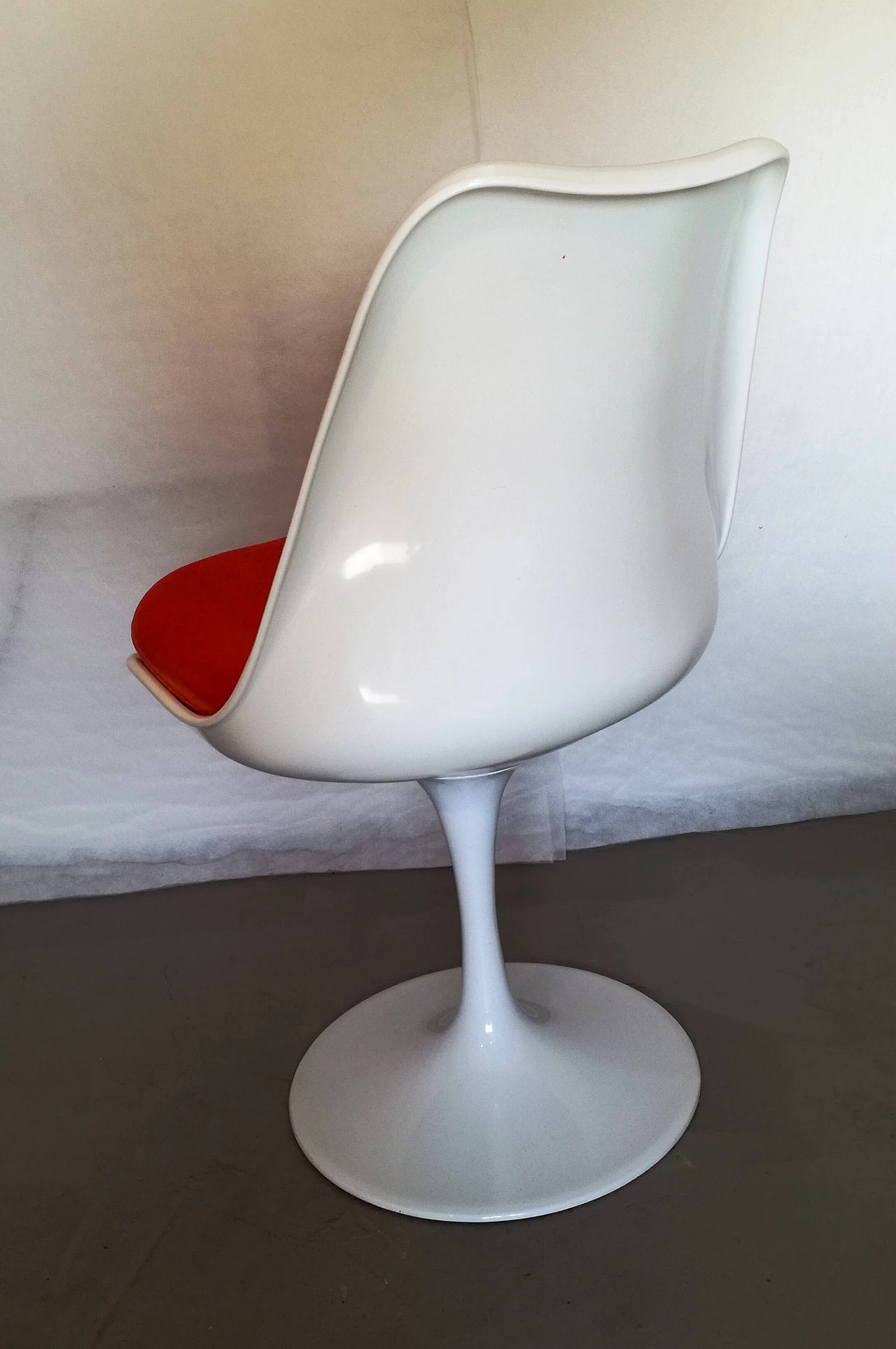 Sedia ispirata al modello Tulip per Knoll, anni 2000 4