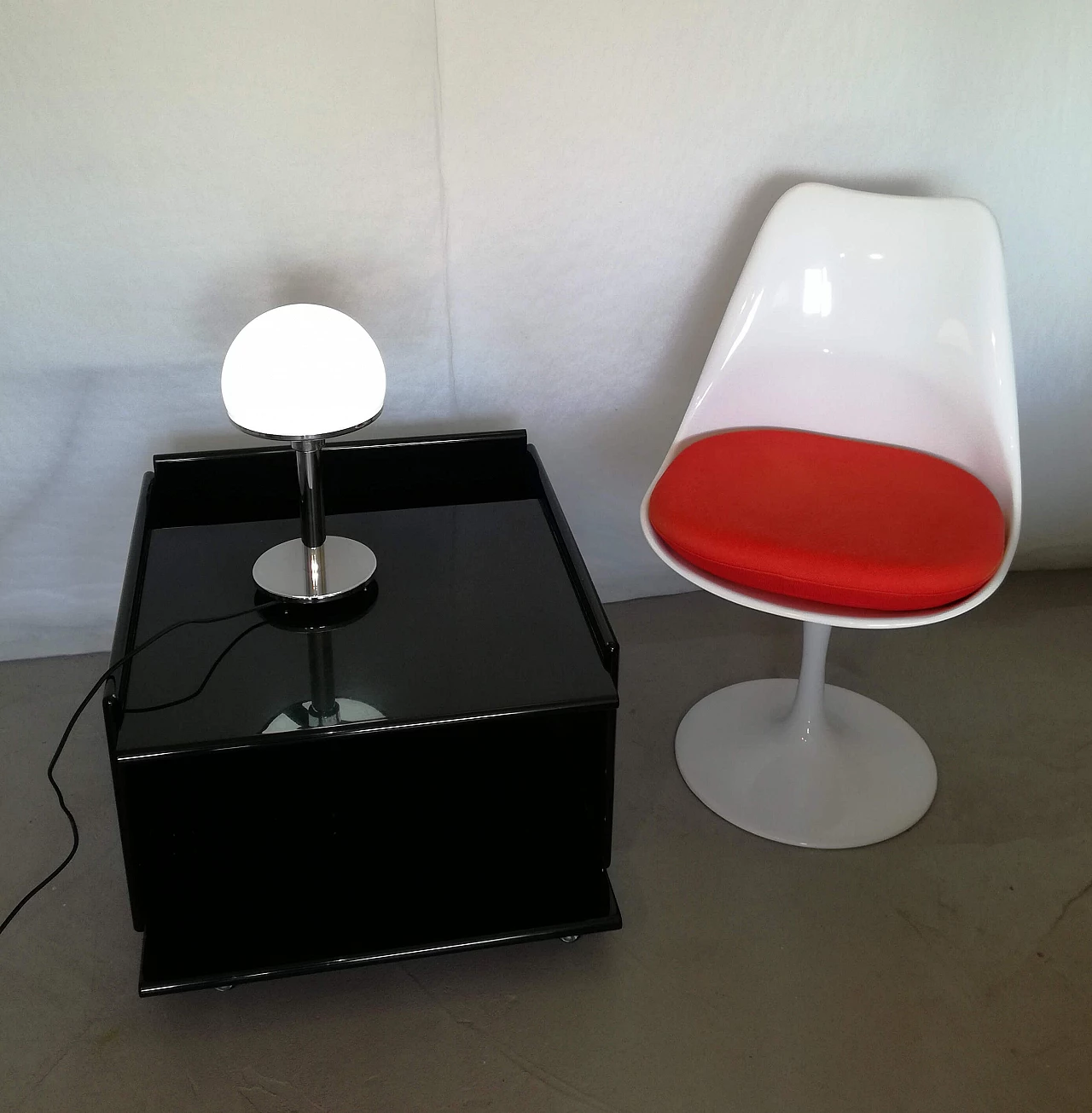 Sedia ispirata al modello Tulip per Knoll, anni 2000 9