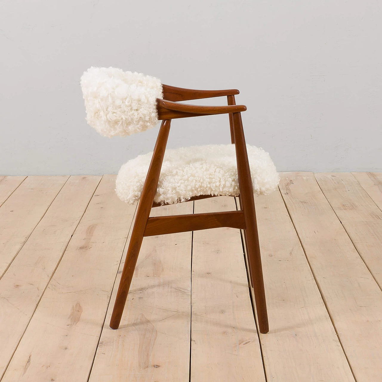 Farstrup chair in solid teak with natural sheepskin upholstery, 1960s 12