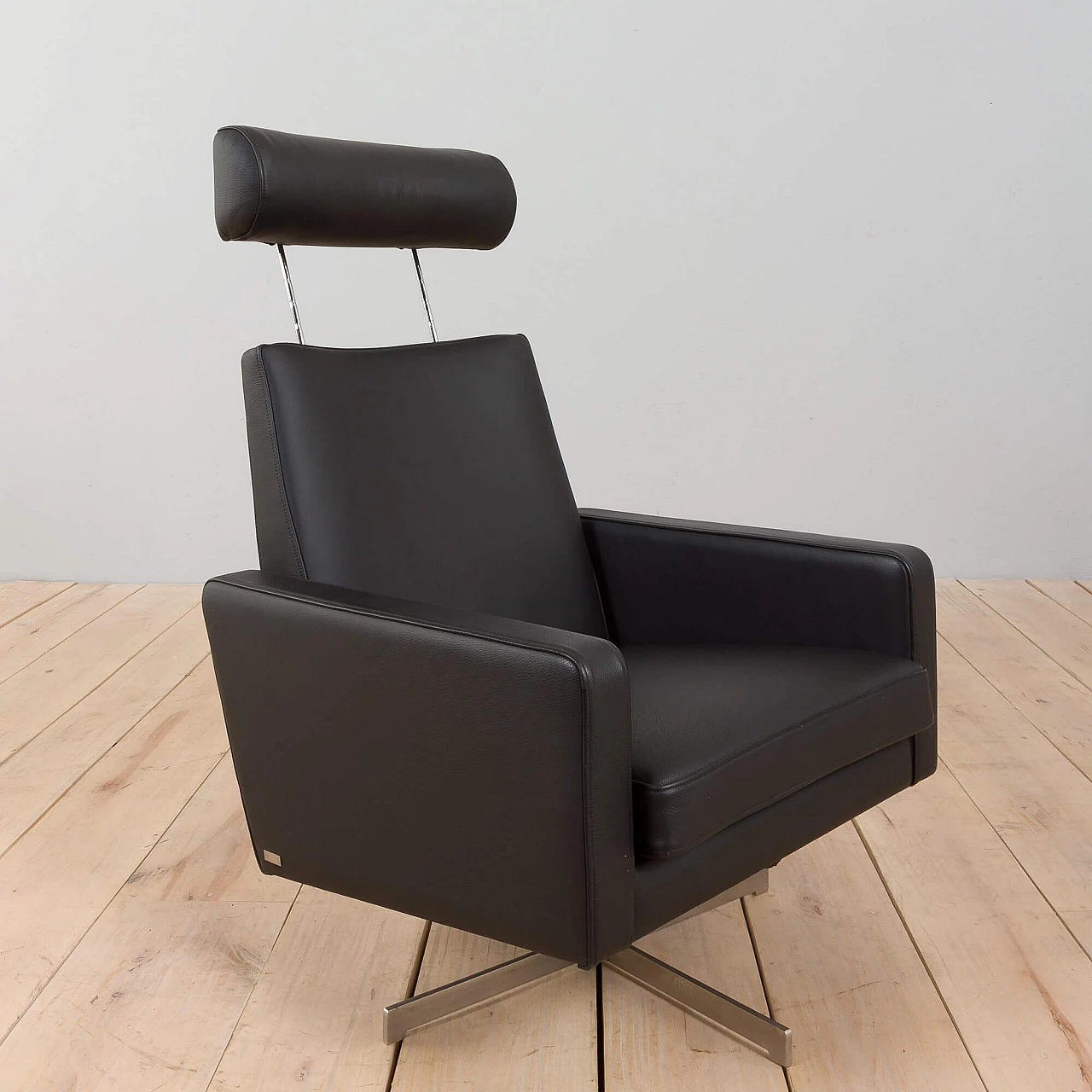 Coppia di poltrone reclinabili in pelle nera di Skipper, anni '80 11