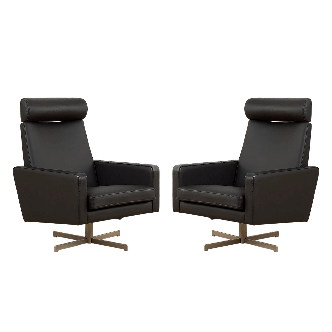 Pair of black leather recliners by Skipper, 1980s 19